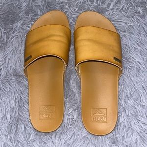 Size 9 reef leather sandals